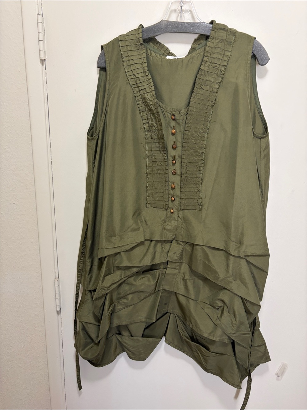 Krista Larson, Women's Olive Green wavey Vest , a size fits most
